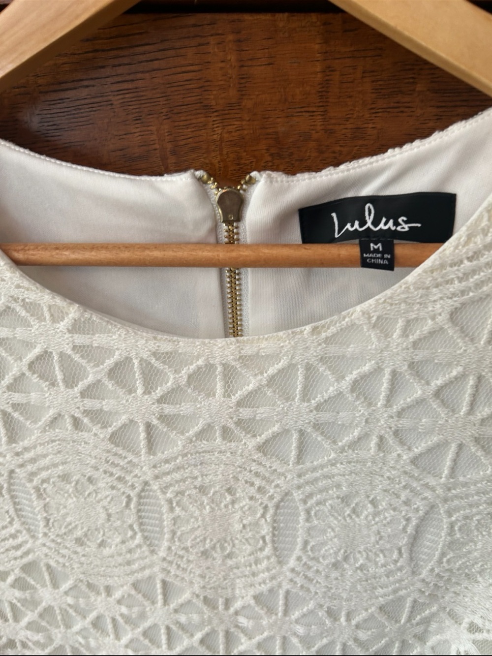 NWT-Lulu's White Crotchet Lace Shift Dress-Medium - Picture 5 of 6